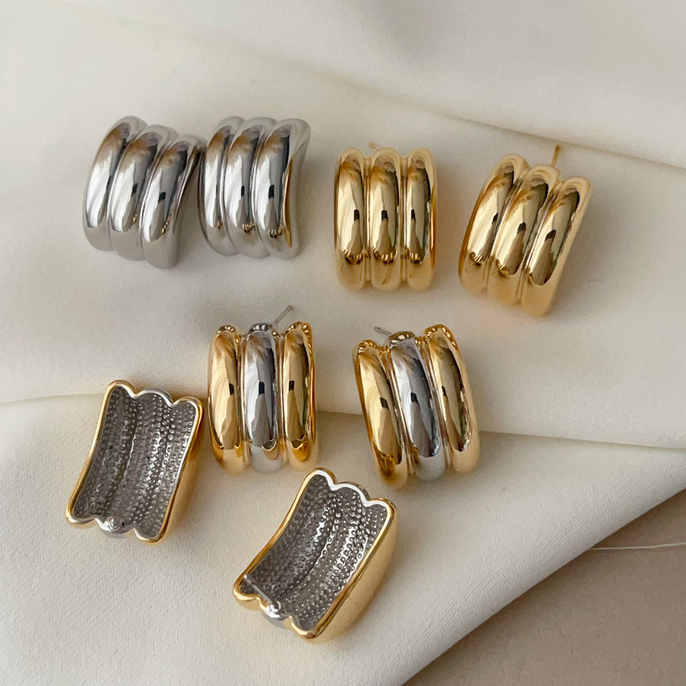 Two tone square earrings
