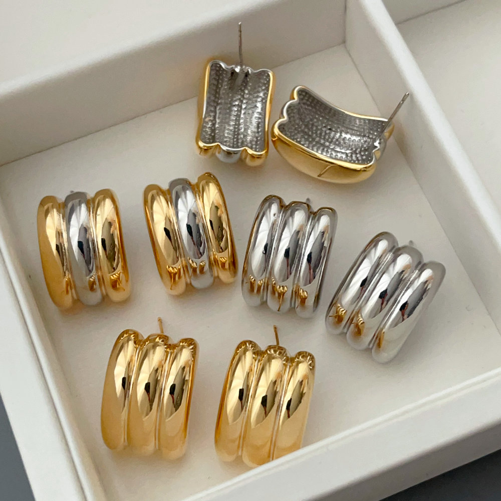 Two tone square earrings