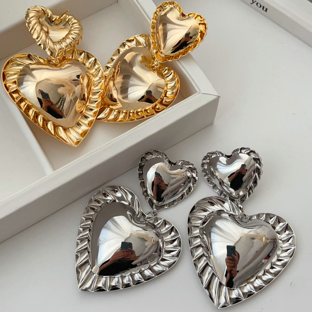 Chunky heart earrings