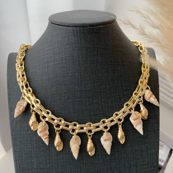 Shell charm cuban chain necklace