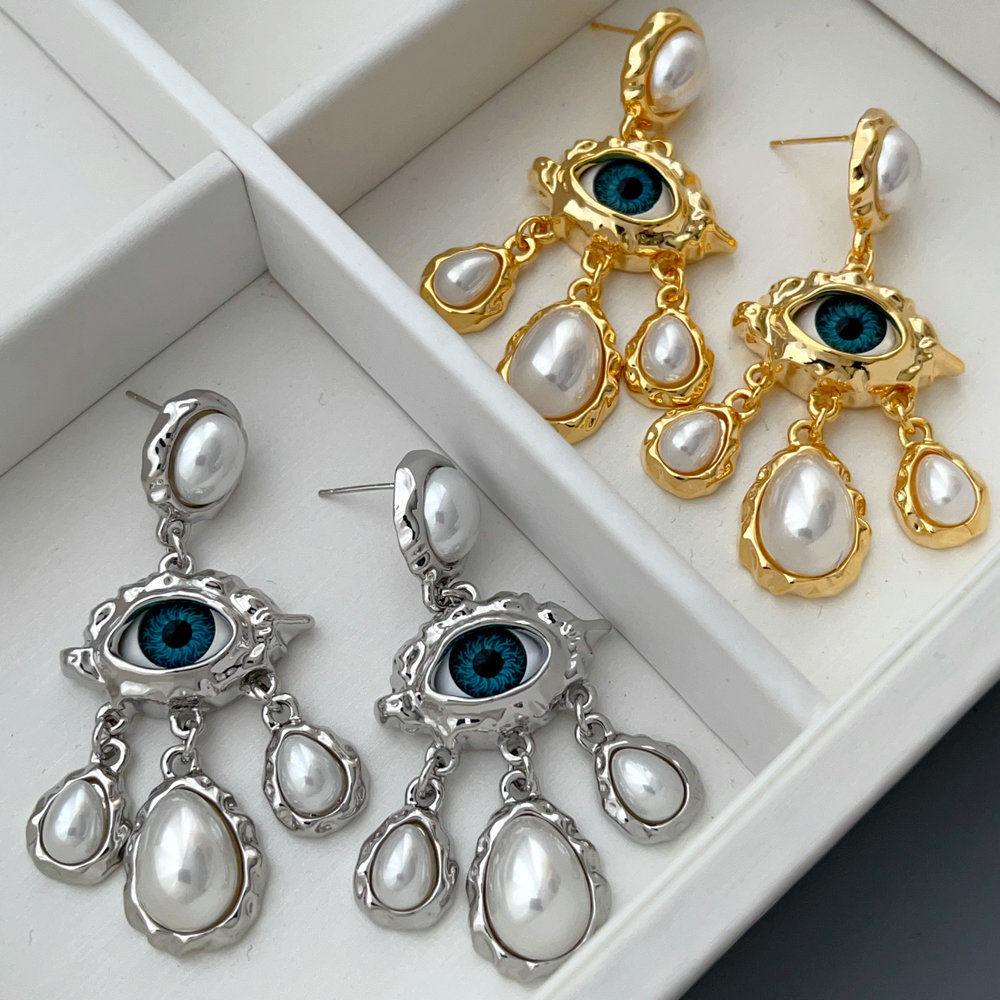Pearl earrings