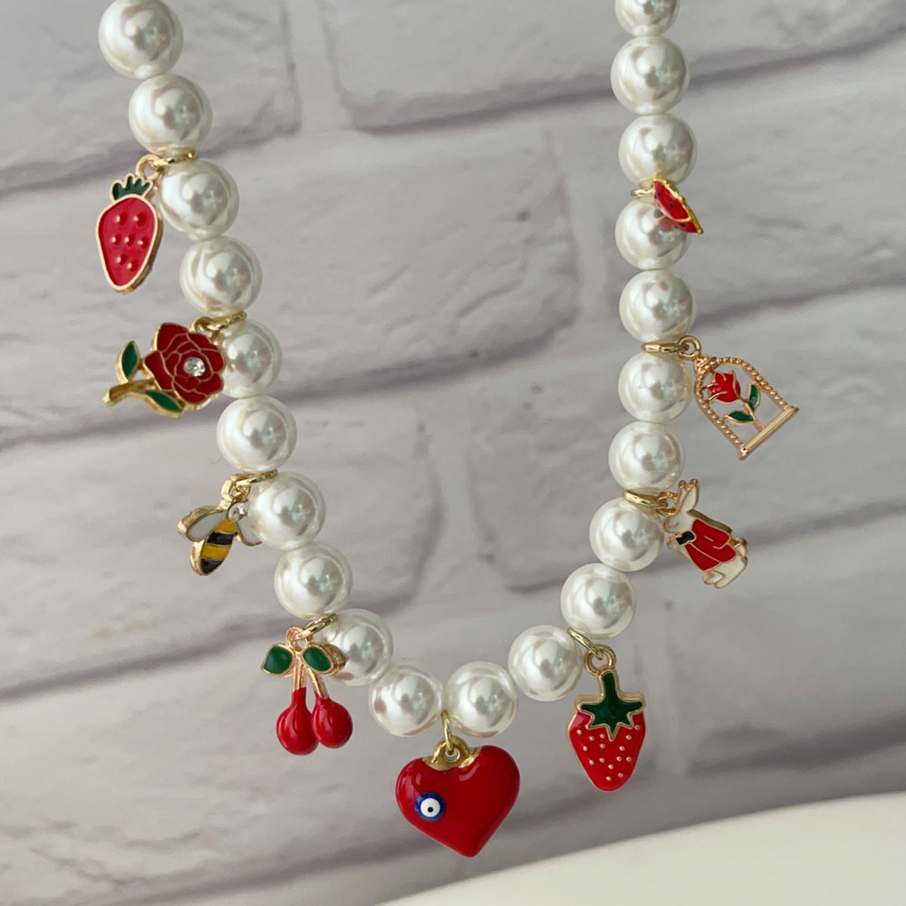Heart charm glass pearl necklace