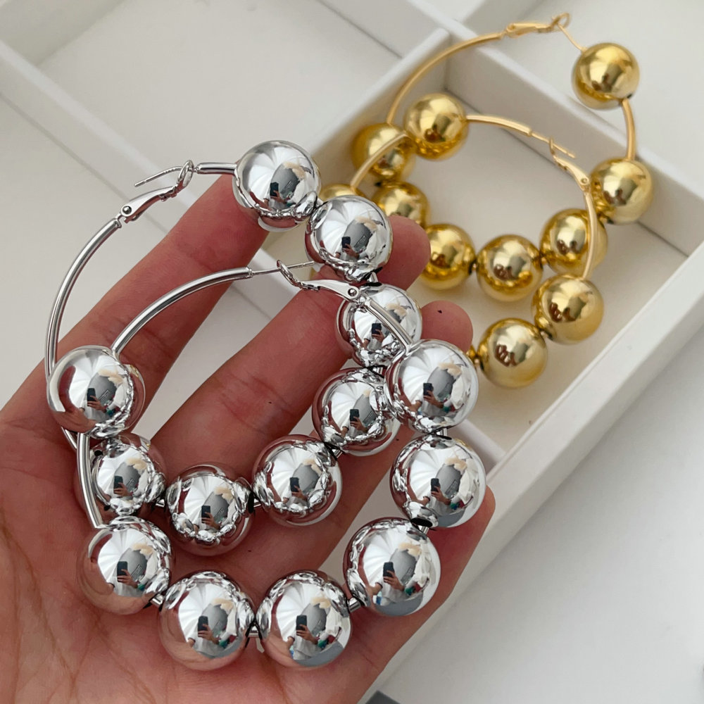 Metal ball hoop