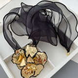 Chunky flower pendant necklace