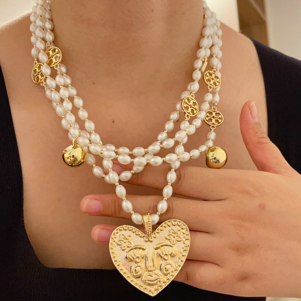 Chunky glass pearl layer necklace