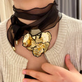 Chunky flower pendant necklace