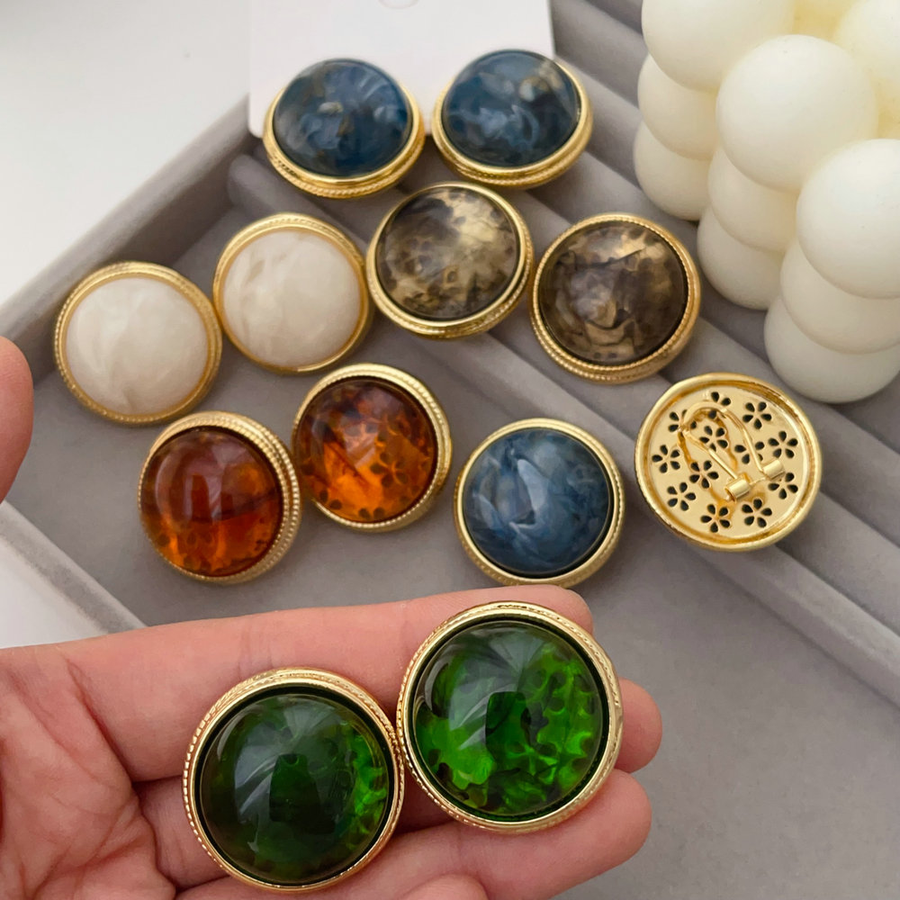 Acrylic round shape earrings
