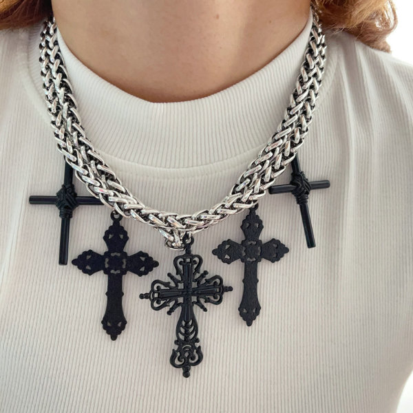 Chunky cross pendant necklace