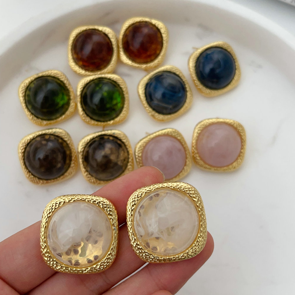 Acrylic round shape earrings