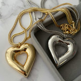 Heart pendant necklace