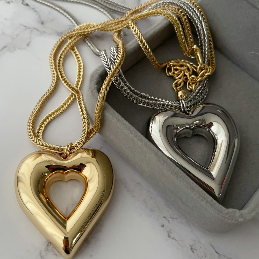 Heart pendant necklace