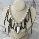Black chain pearl heart necklace