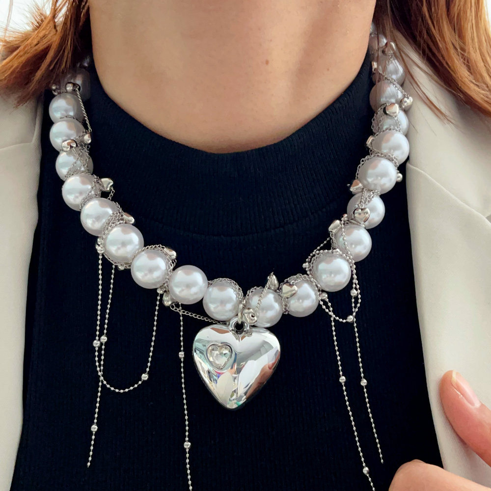 Chunky glass pearl heart necklace