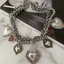 Chunky heart charm necklace