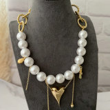 Glass pearl heart necklace