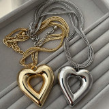 Heart pendant necklace