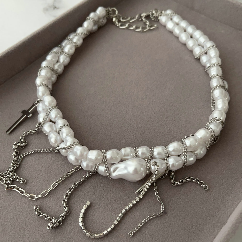 Glass pearl necklace