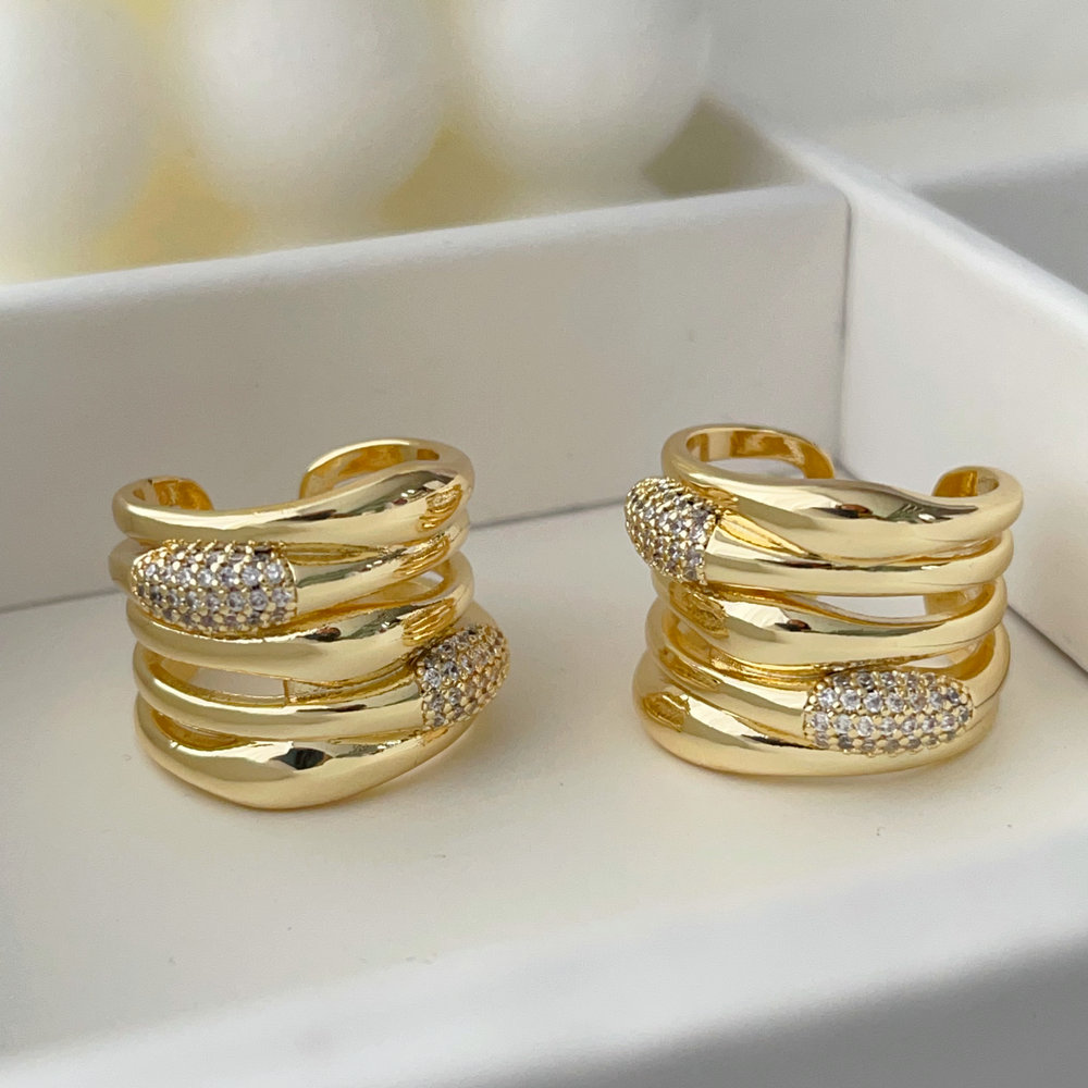 Chunky twist ring