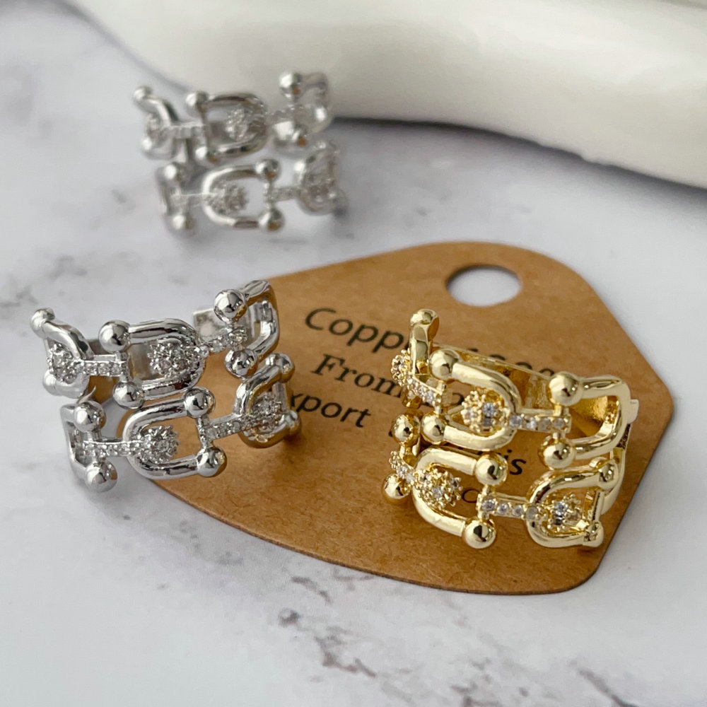 Pave link chain ring
