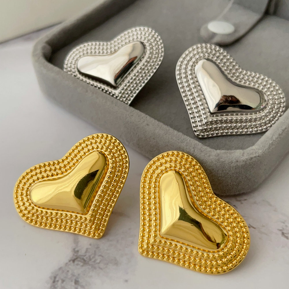 Chunky heart earrings