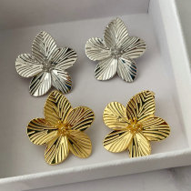 Metal flower earrings