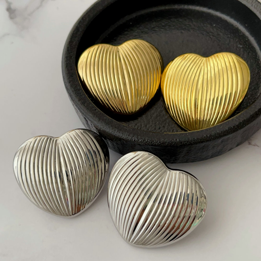 Chunky heart earrings