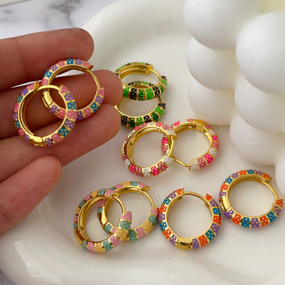 Enamel flower hoop
