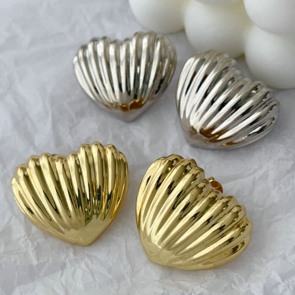 Heart earrings