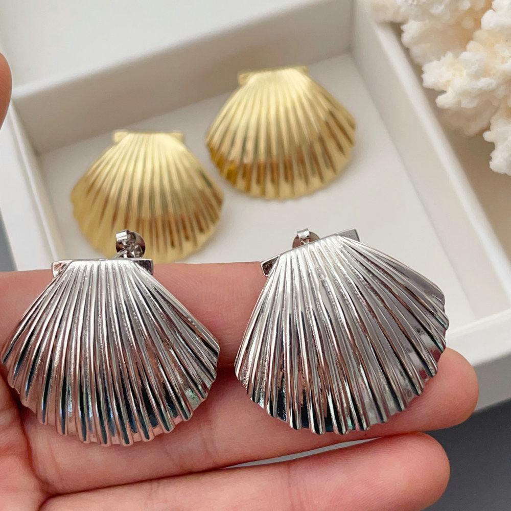 Big shell earrings