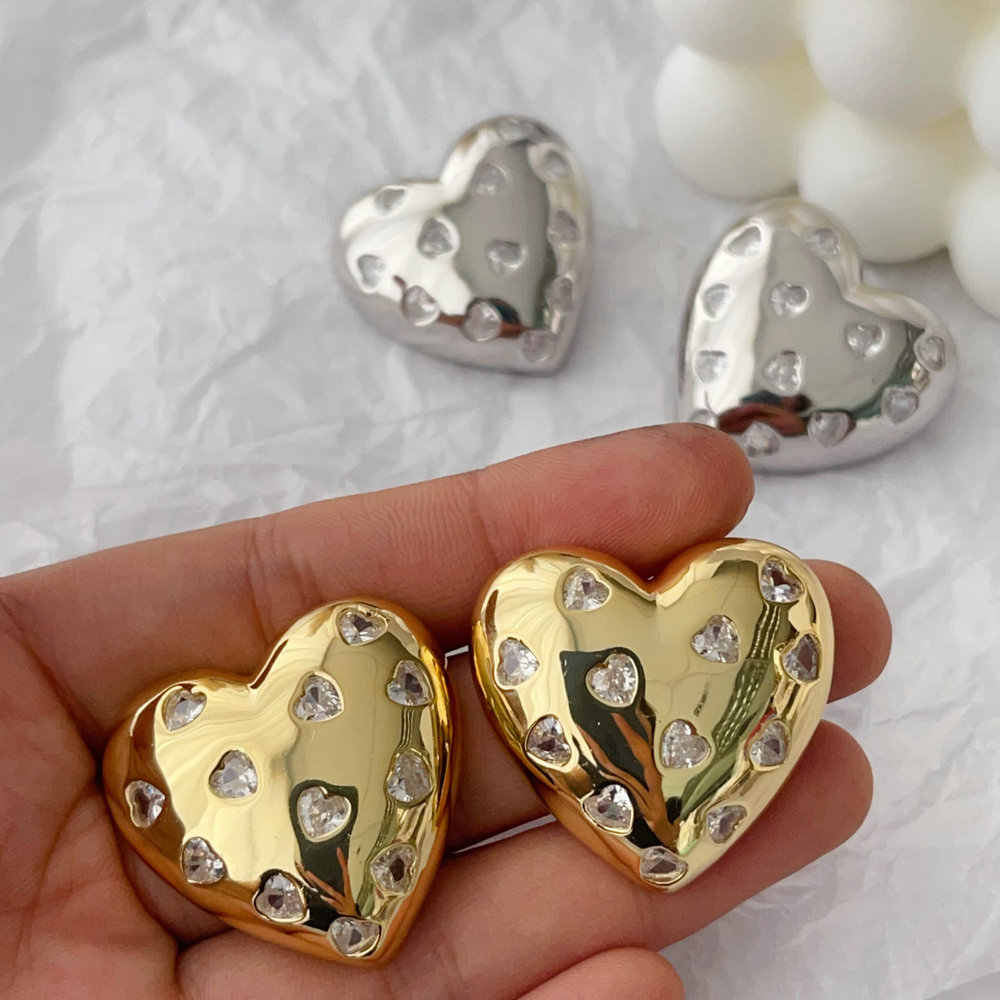 Chunky heart earrings