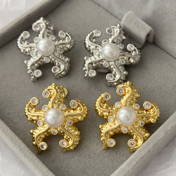 Starfish earrings