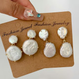 Fresh water pearl earrings