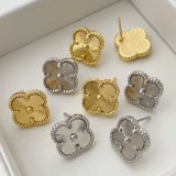 Simple clover earrings