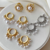 Fashion pearl earrings