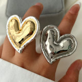 Chunky heart ring