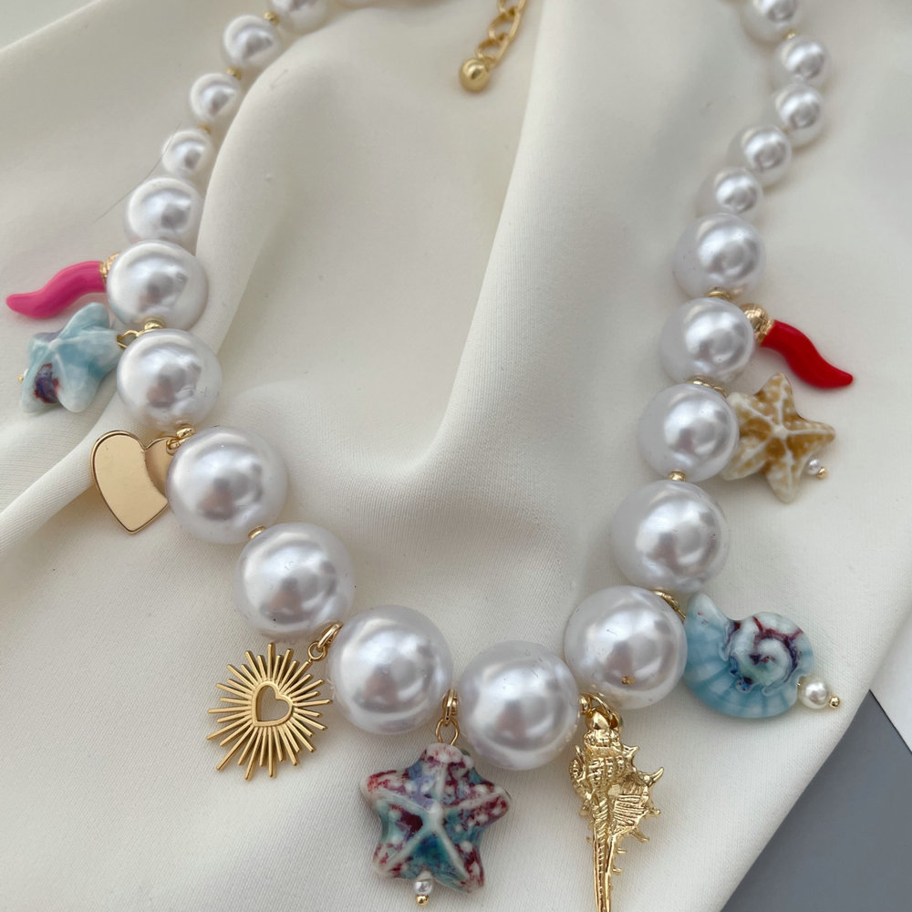 Charms glass pearl necklace