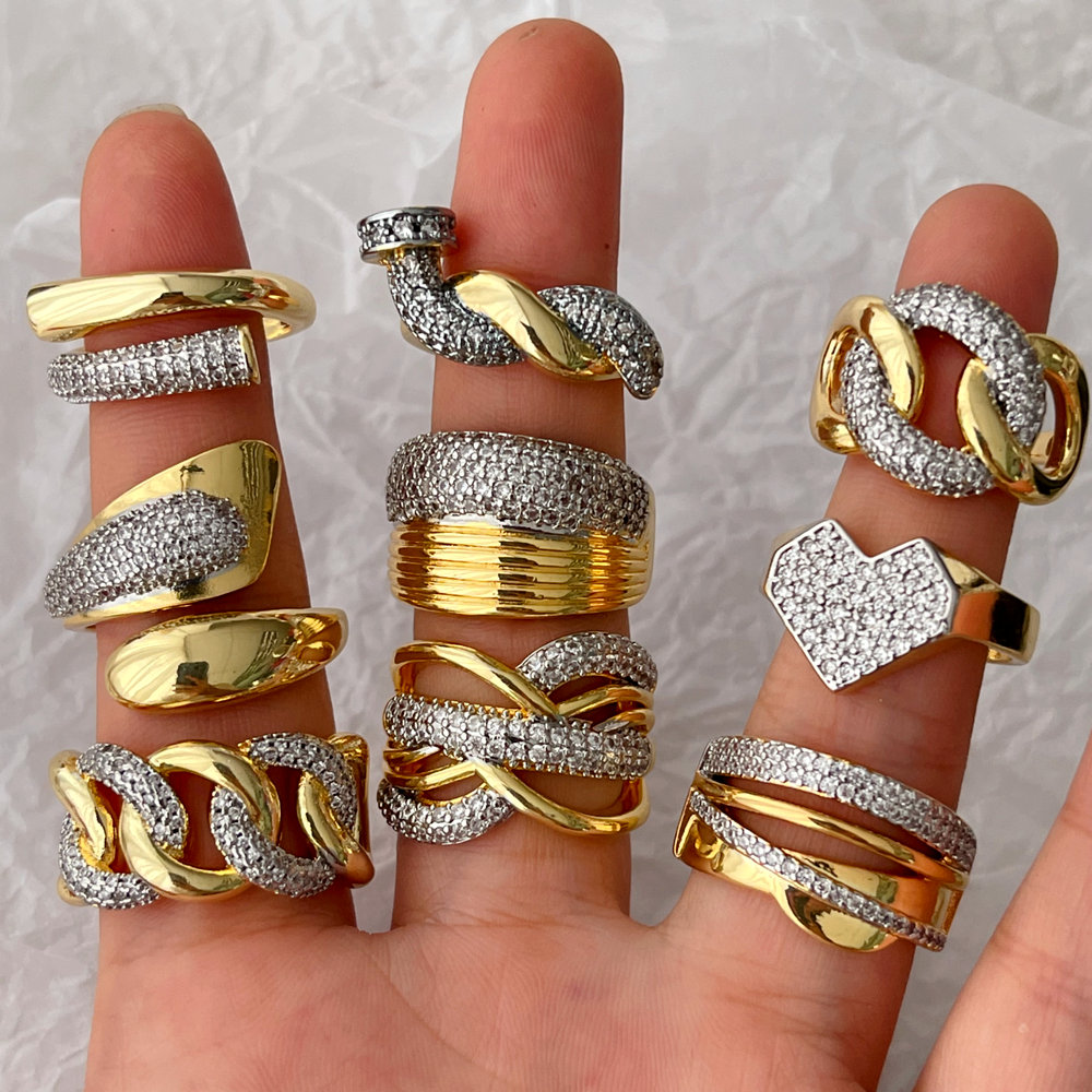 Pave zircon link chain two tone ring