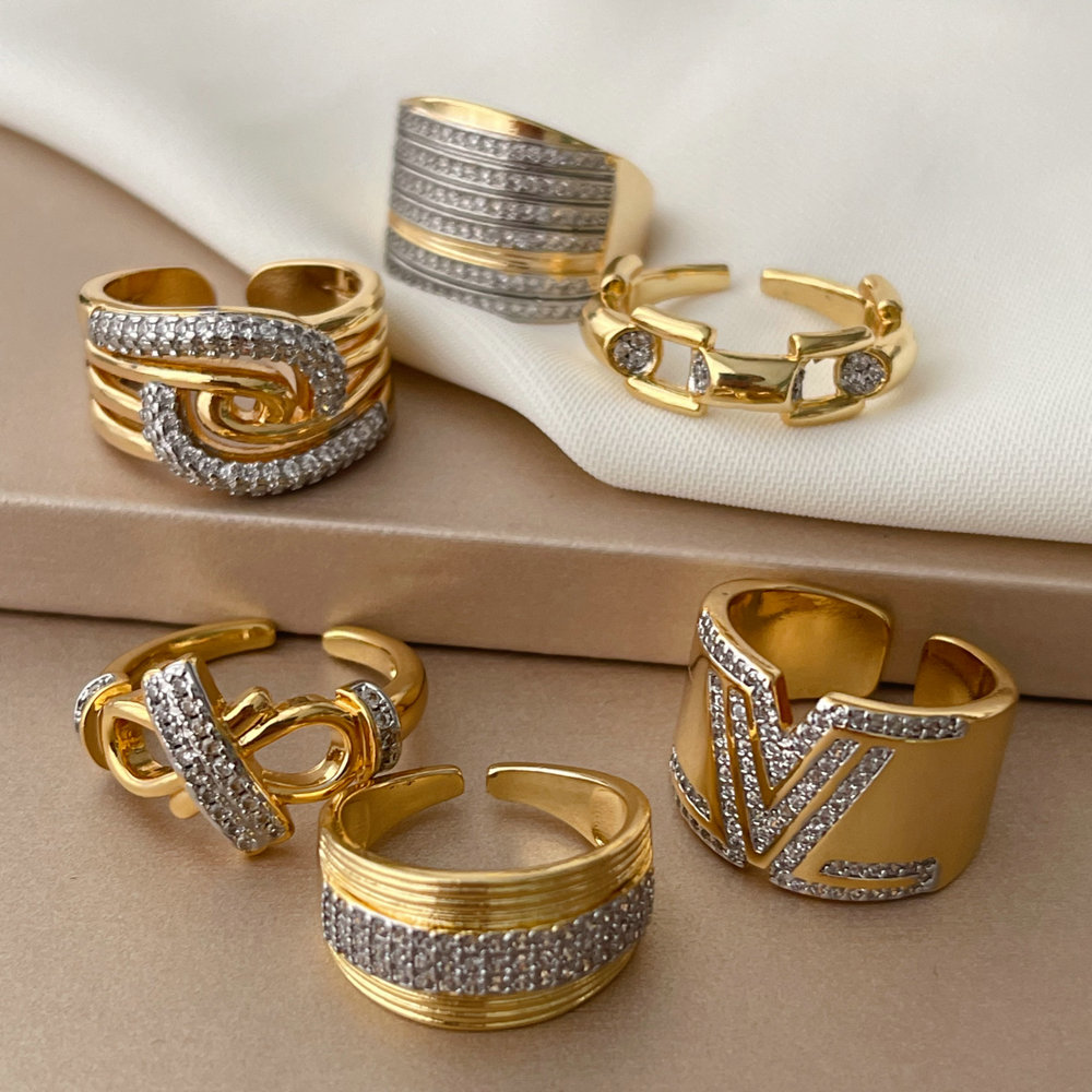 Pave zircon two tone ring