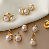 Simple pearl earrings