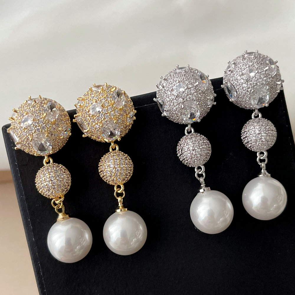 Pearl zircon earrings