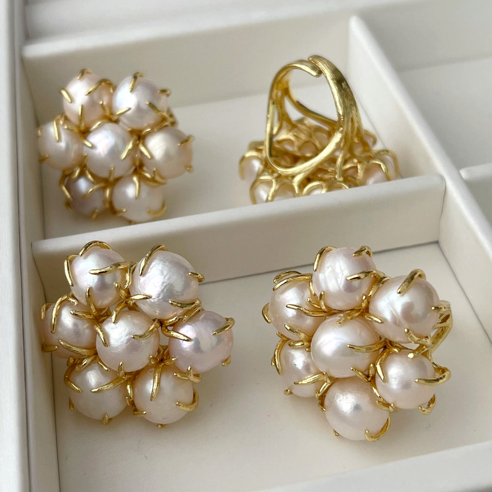 Fresh water pearl flower ring