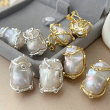 Baroque pearl earrings