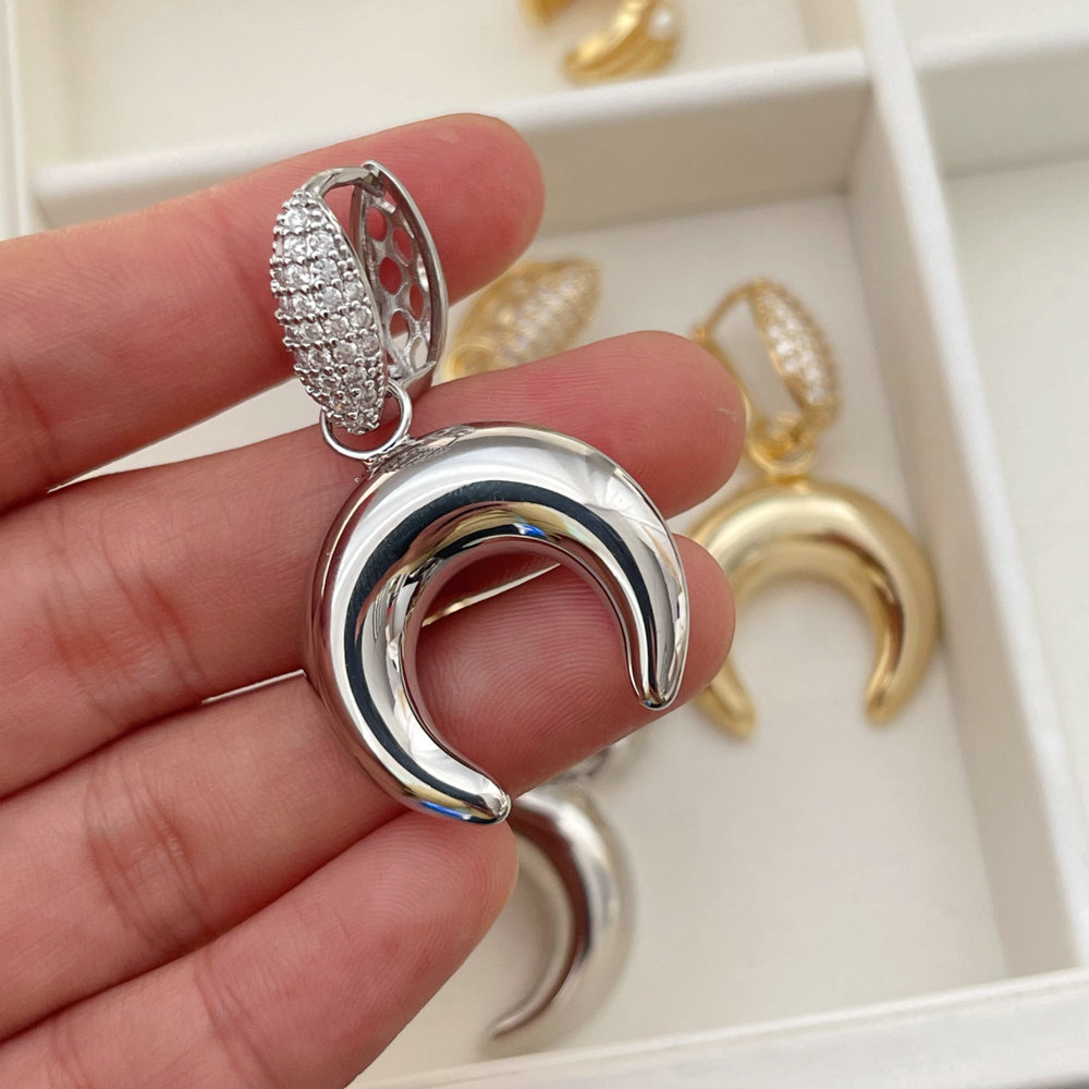 Moon horn pendant earrings