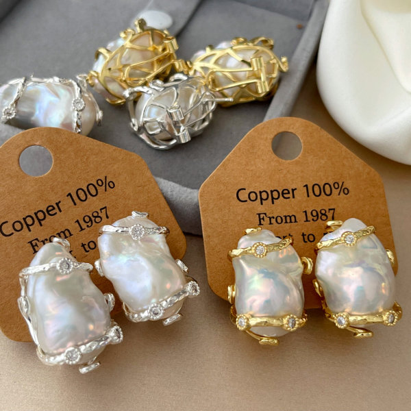 Baroque pearl earrings