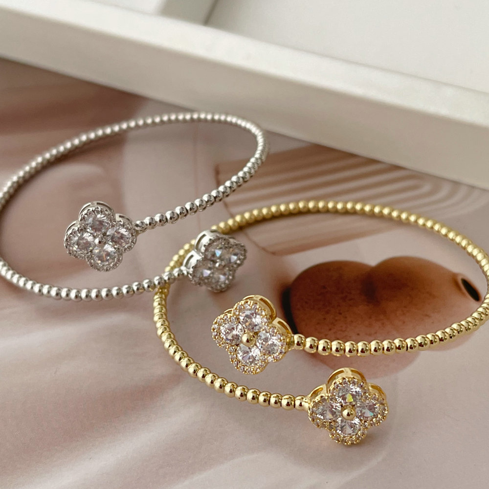 Pave bead clover bracelet