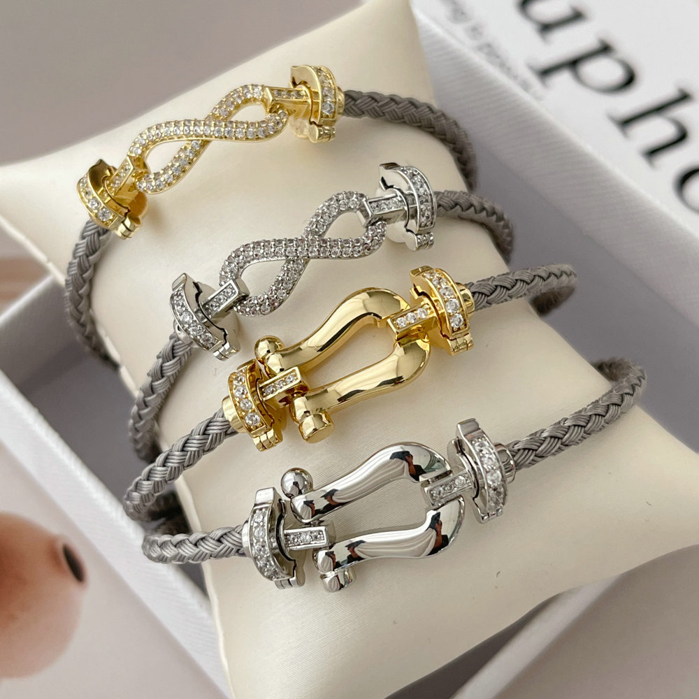 Leather belt bracelet