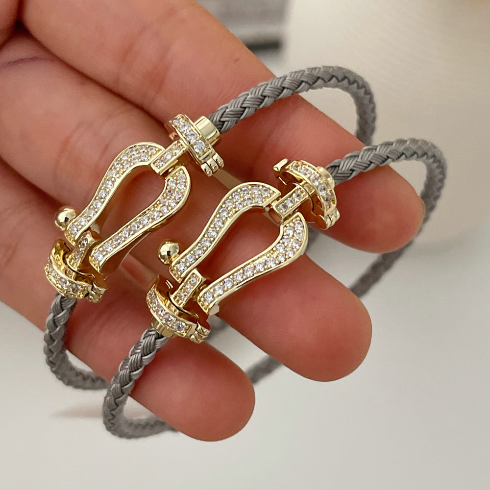 Leather belt bracelet