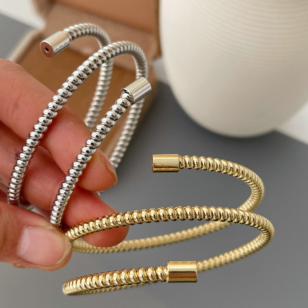 Chunky twist bracelet