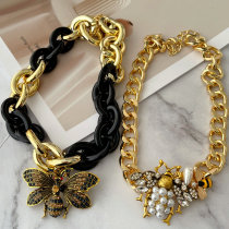 Bee pendant cuban chain necklace