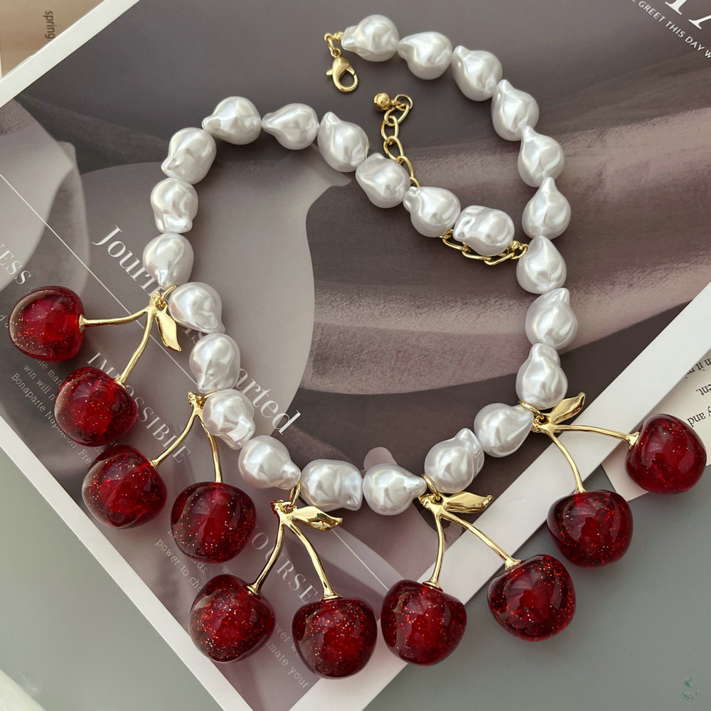 Platic pearl chherry pendant necklace